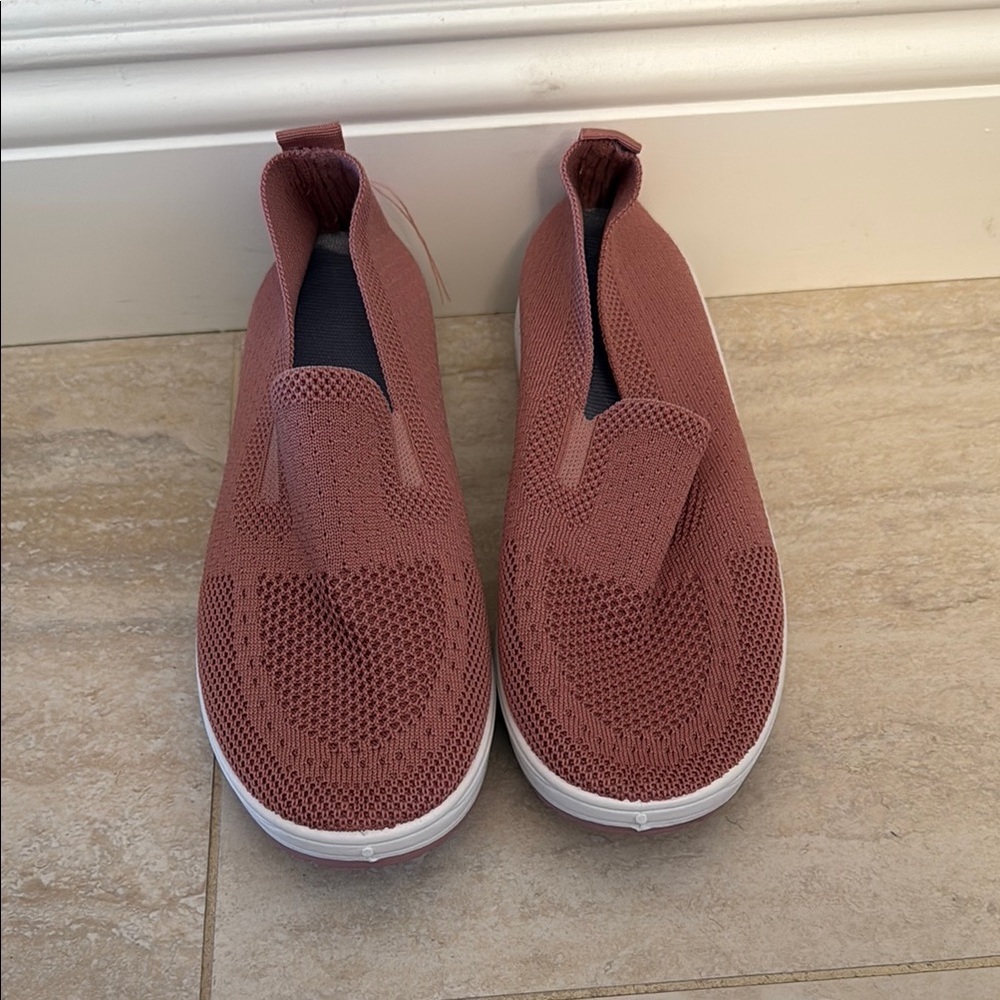 Vogany Women's orthopedic sneakers